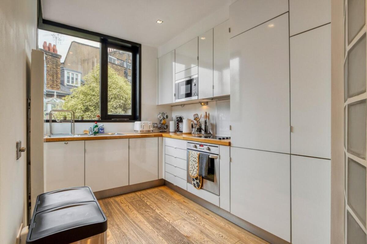Kings Cross Award Winning 2 Bedroom House * London